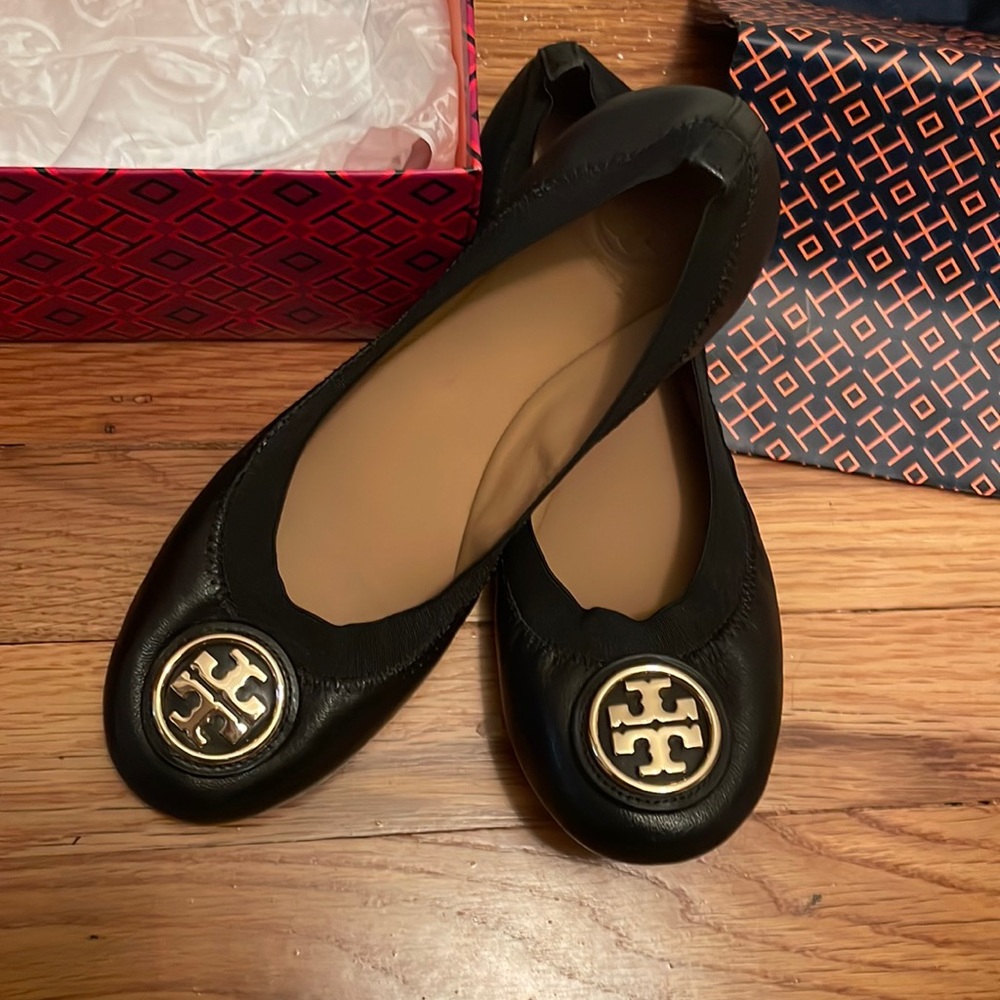 Tori Burch Black Flats 6.5